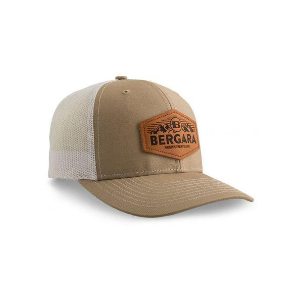 Gorra Bergara Yukon Color Kaki y Blanco Con Parche Logo Bergara